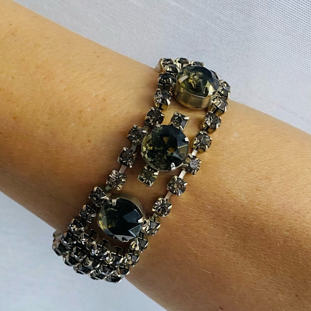 Vintage Black Rhinestone Bracelet. Size 6-7”